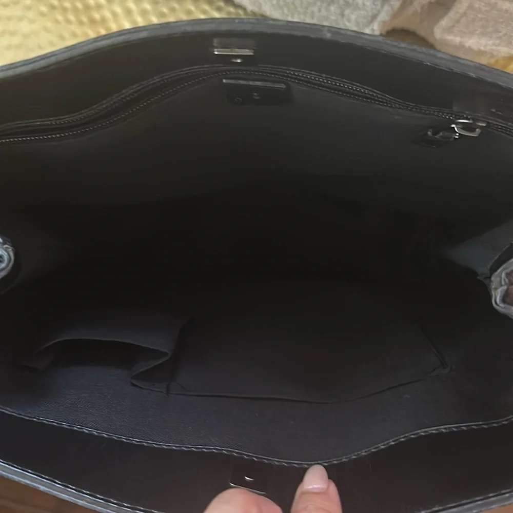 Gucci GG Black Tote Bag Handbag - Picture 4 of 15